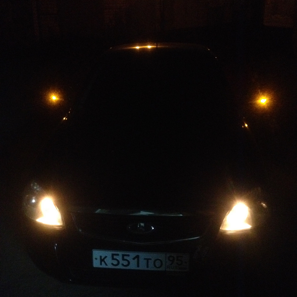 Габариты в зеркалах горят😛 — LADA Приора седан, 1,6 л., 2007 года ...