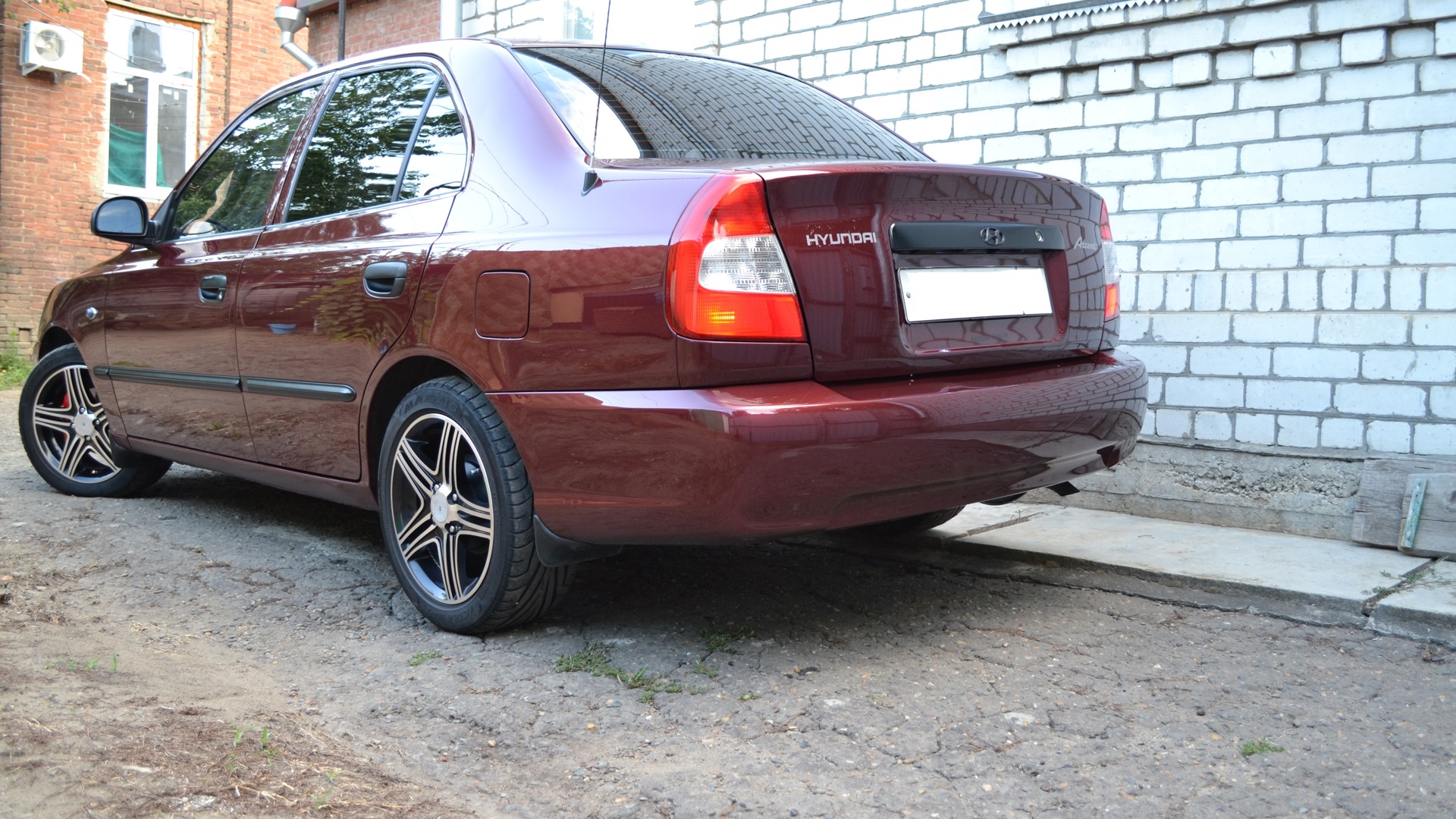 Hyundai Accent (2G) 1.5 бензиновый 2006 | 