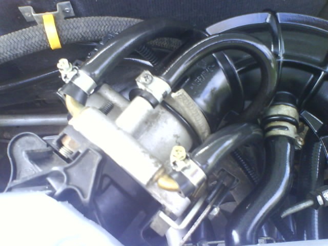 Промывка дроссельного узла — Lada Приора хэтчбек, 1,6 л, 2010 года ...