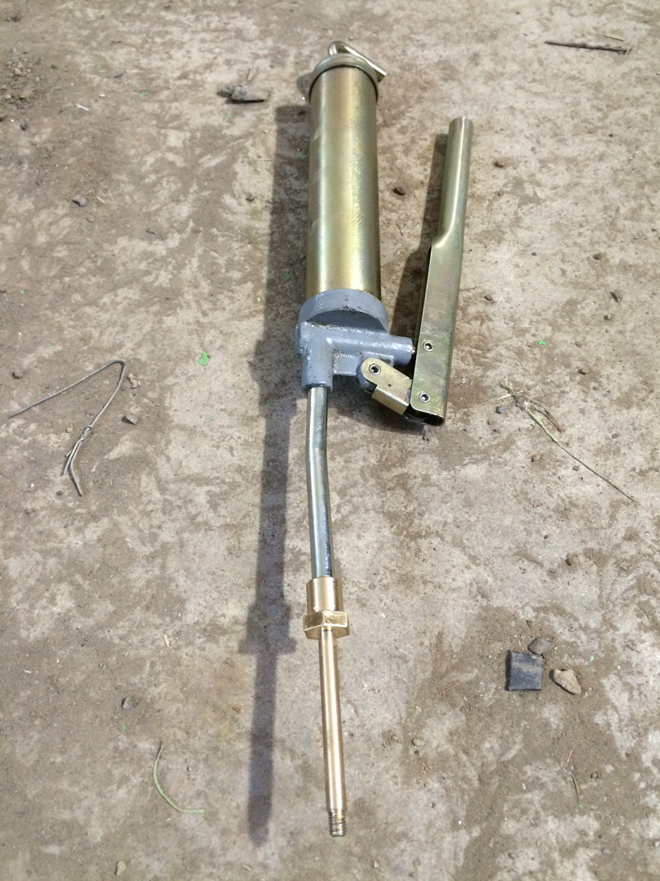 Устройство для шприцевания карданных валов — Lada 4x4 3D, 1,7 л, 2004 ...