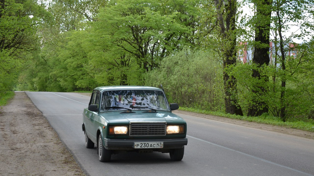 Еду на ваз. Жигули драйв 2107. Lada 2107 333. ВАЗ 2107 едет. Лада 2107 Жигули драйв 2.