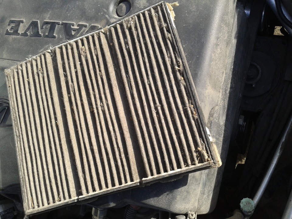 Замена салонного фильтра и утечка антифриза — Lada Приора седан, 1,8 л ...