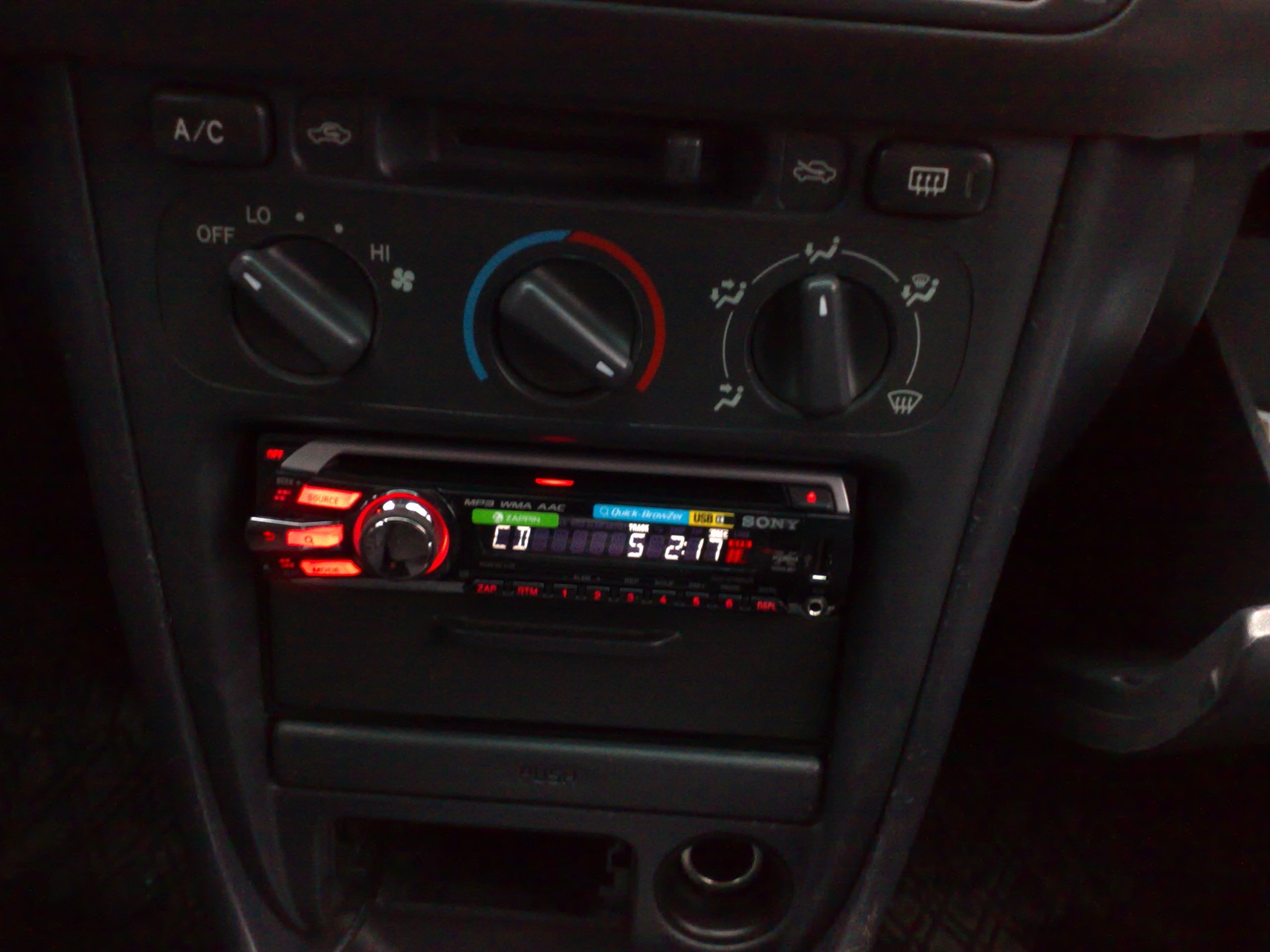 New tape recorder - Toyota Corolla 14 liter 2000