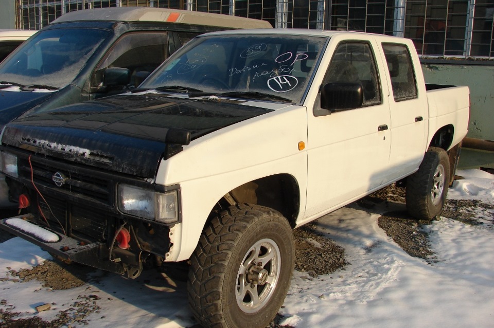 Дром забайкальский край ниссан. Ниссан Датсун 21 кузов. Datsun 1996. Nissan Datsun 2.3 МТ, 1991, задний привод. Машину Ниссан Датсун под номером 280 цвет в Тынде.