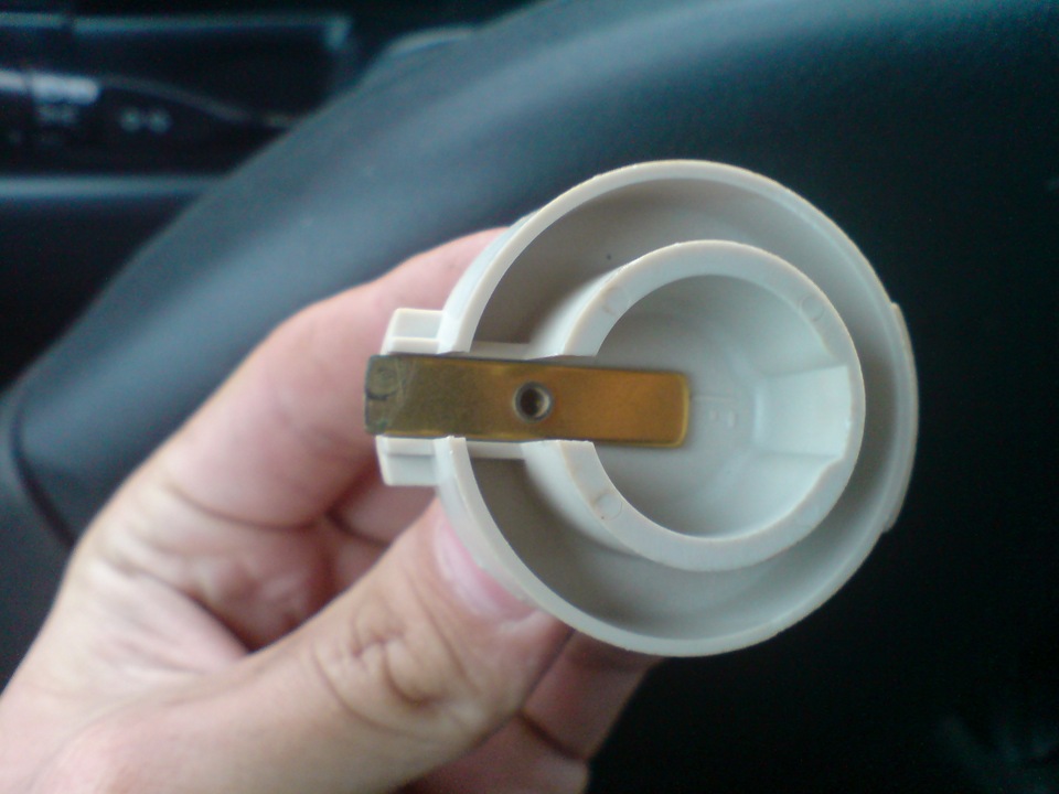 Крышка трамблера и бегунок №2 — Daewoo Nexia (2G), 1,5 л, 2000 года ...