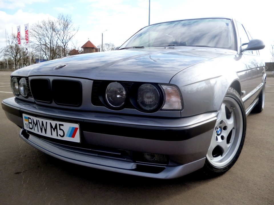 Бампер е34. BMW e34 m Technic. Бампер БМВ е34 540. БМВ е34 м бампер. BMW e34 m Technic обвес.