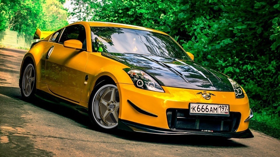 Машина ниссан 350z