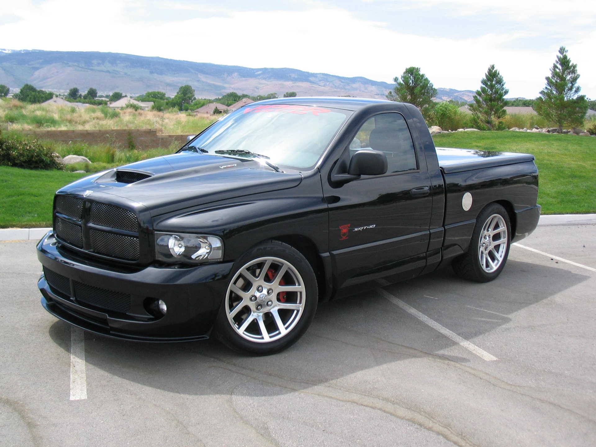 Dodge Ram srt 10 Wheels