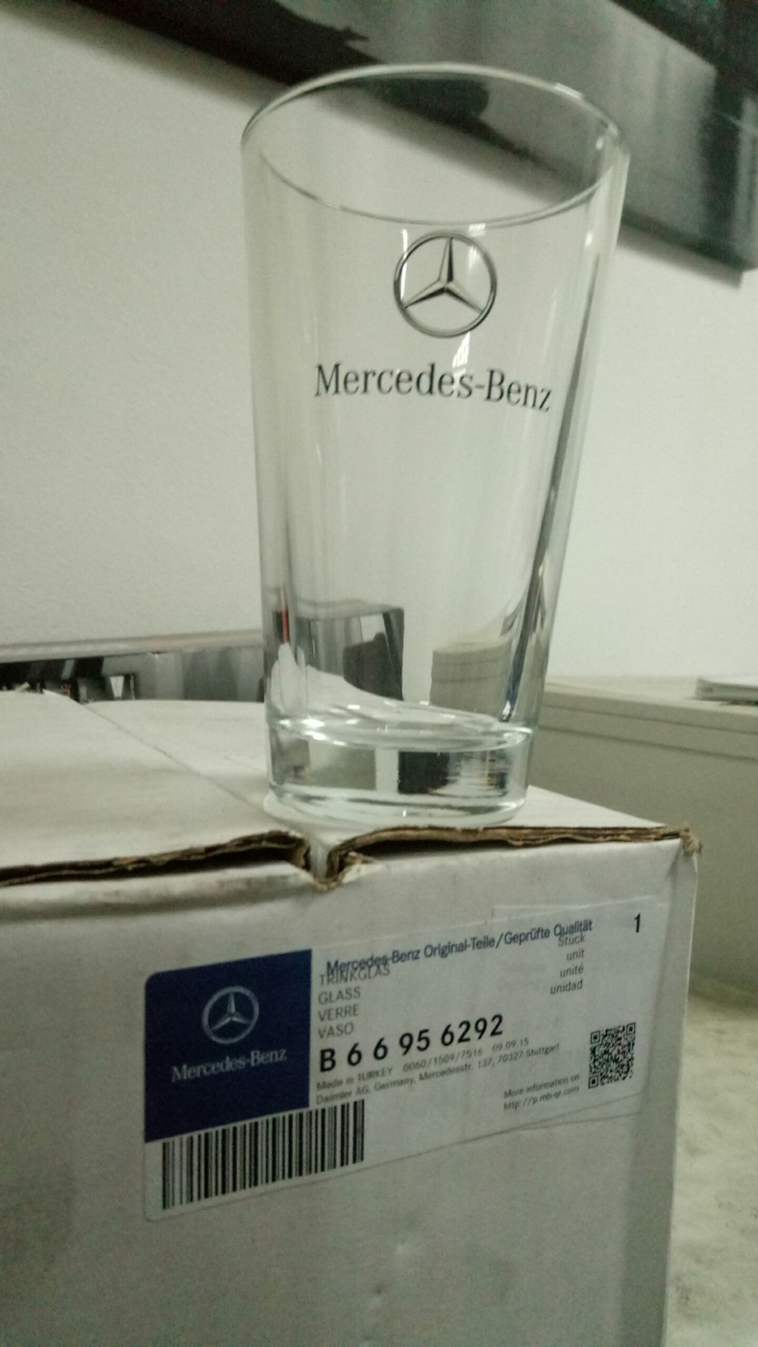 Кружка mercedes-benz b66955014. B66958362. Стаканы mercedes. Бокалы мерседес. Кружка мерседес стеклянная.