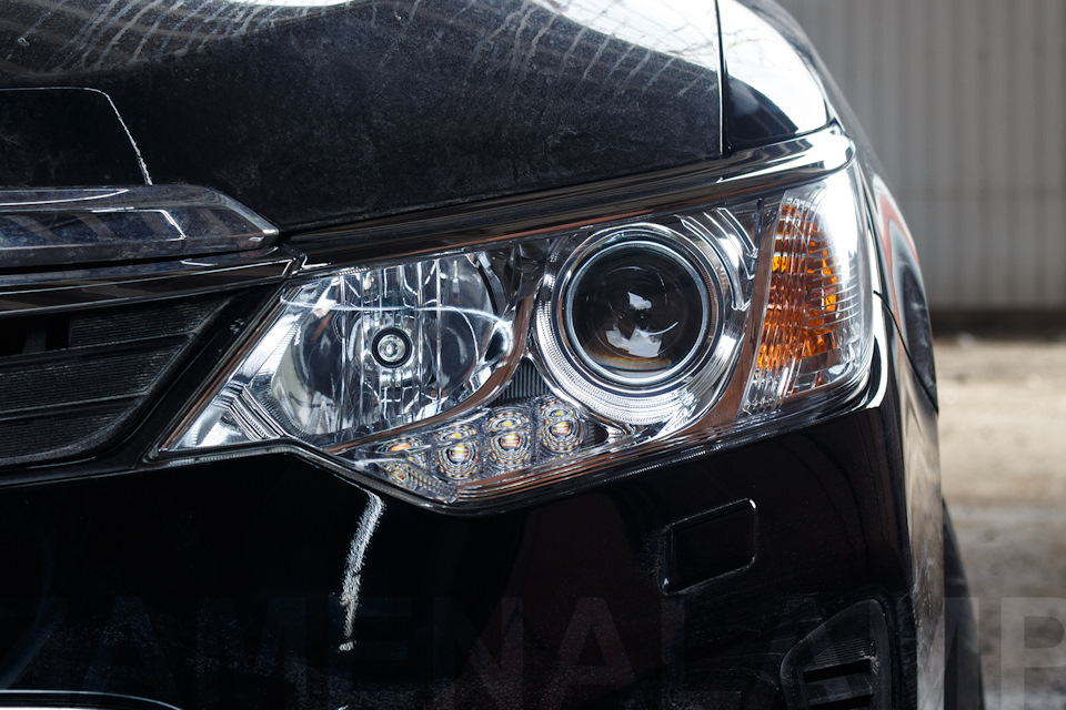 TOYOTA CAMRY (XV50) замена штатных линз на биксеноновые 3.0 дюйма ...