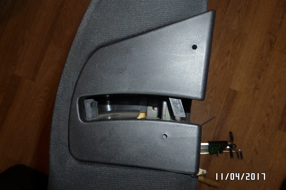 Разборка\\мойка обшивки задних сидений — Audi A2, 1,4 л, 2001 года ...