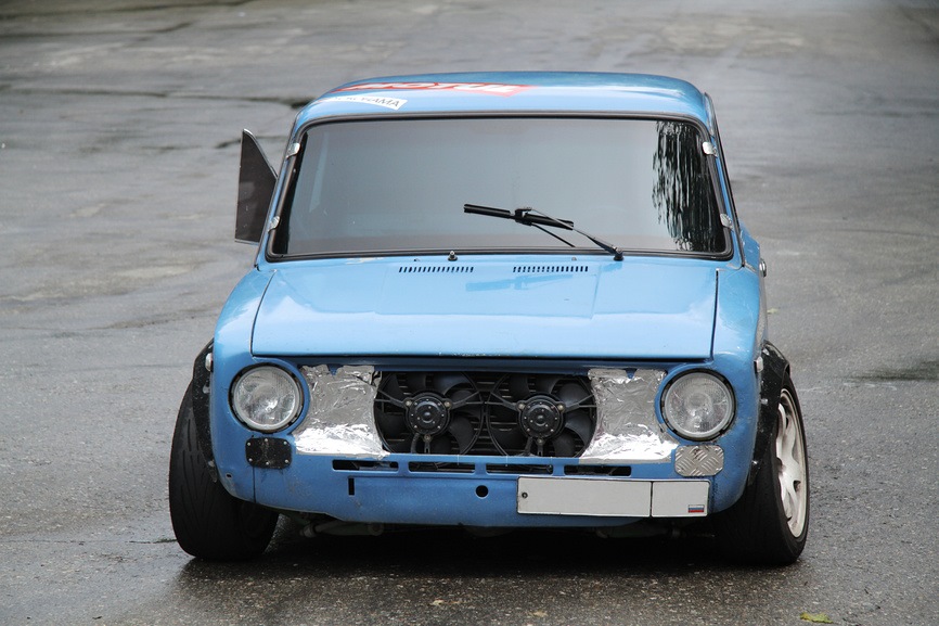 Россияне массово тонируют стекла автомобилей — LADA Калина хэтчбек, 1,6 ...