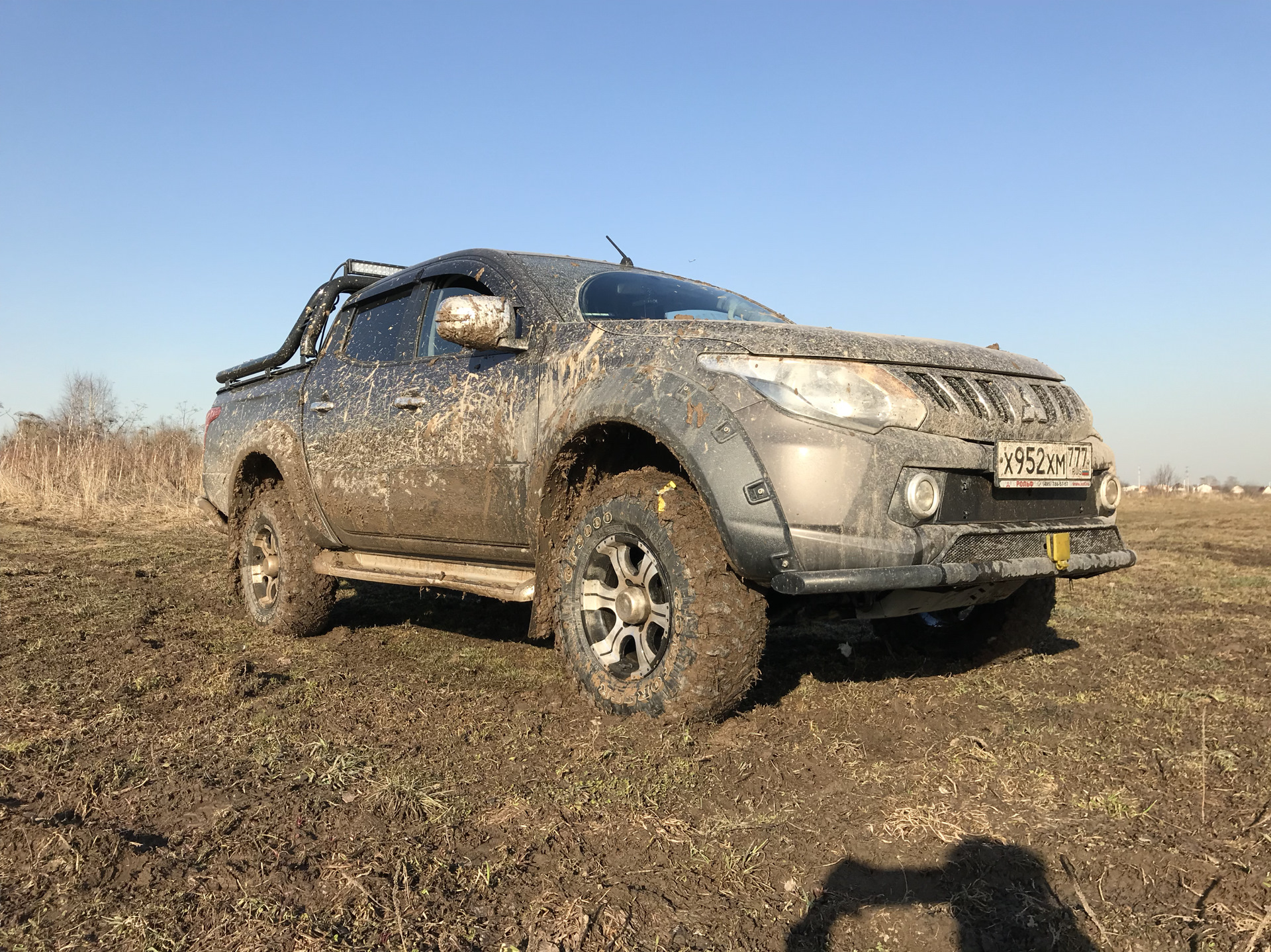 Л200 2011 год. Митсубиси l200 off Road. L 200 Мицубиси off Road l200. Mitsubishi Mitsubishi l200 офф роуд. Mitsubishi l200 2020 off Road.