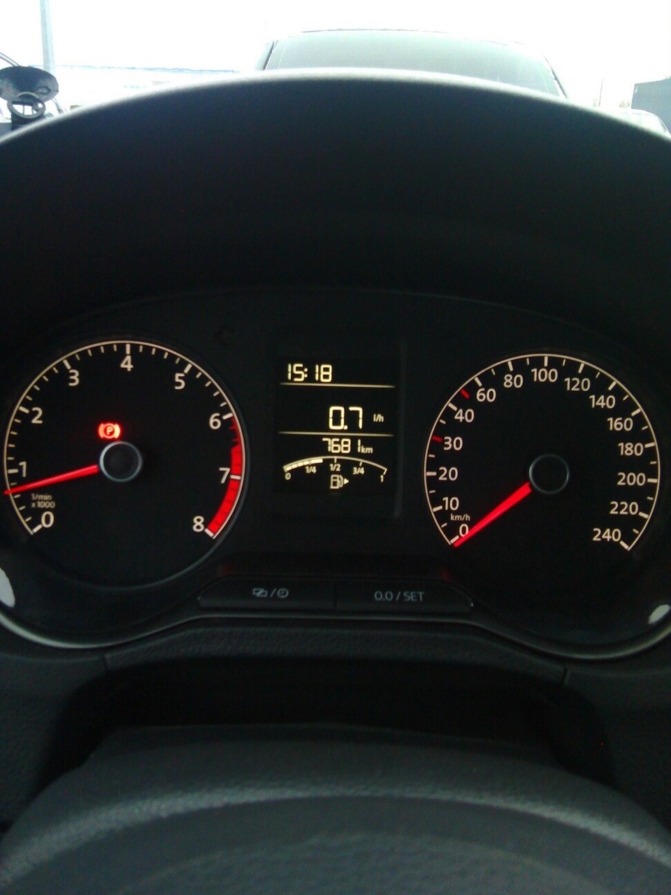 Дышим чисто (Замена салонного фильтра) — Volkswagen Polo Sedan, 1,6 л ...