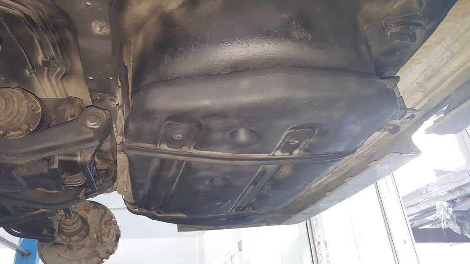 Гравитекс первый слой_с Аэрозоли Баллончик — BMW 5 series (E34), 2,5 л ...