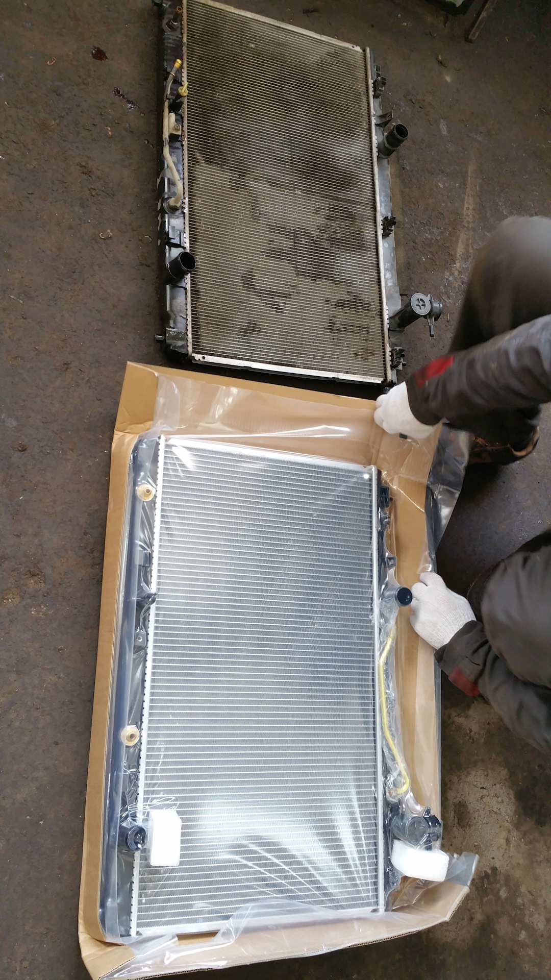 Toyota camry v40 радиатор охлаждения двигателя. замена радиатора охлаждения камри. Camry 55 радиатор охлаждения акпп. замена радиатора охлаждения камри. замена радиатора охлаждения камри.