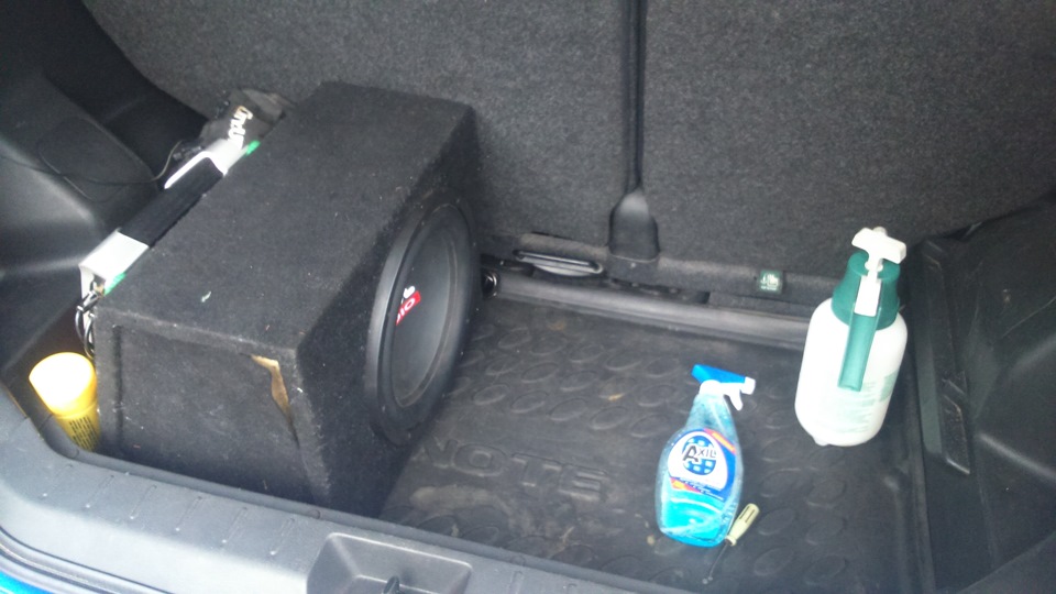 Фото в бортжурнале Nissan Note (1G)