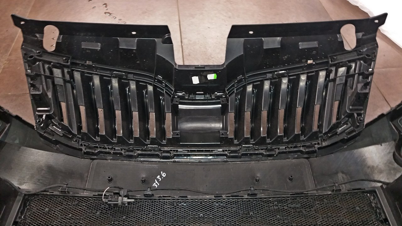 Решетка радиатора шкода октавиа а7 рест. Снять решетку радиатора шкода а7. Решётка octavia a7 fl. Снять решетку радиатора шкода а7. Защита радиатора octavia a7 fl.