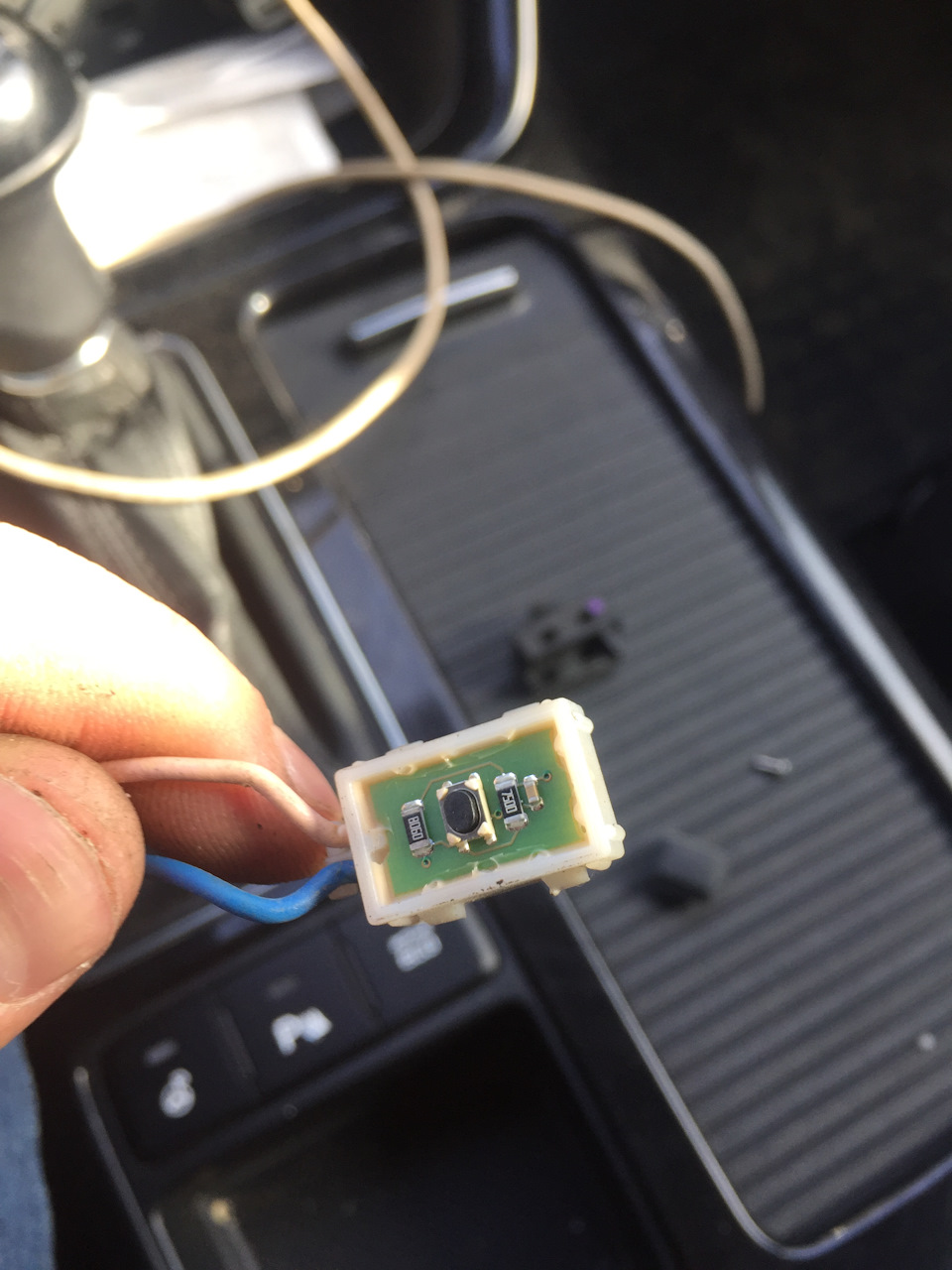 Собственно вот и виновница сего торжества — KIA Sorento (2G)