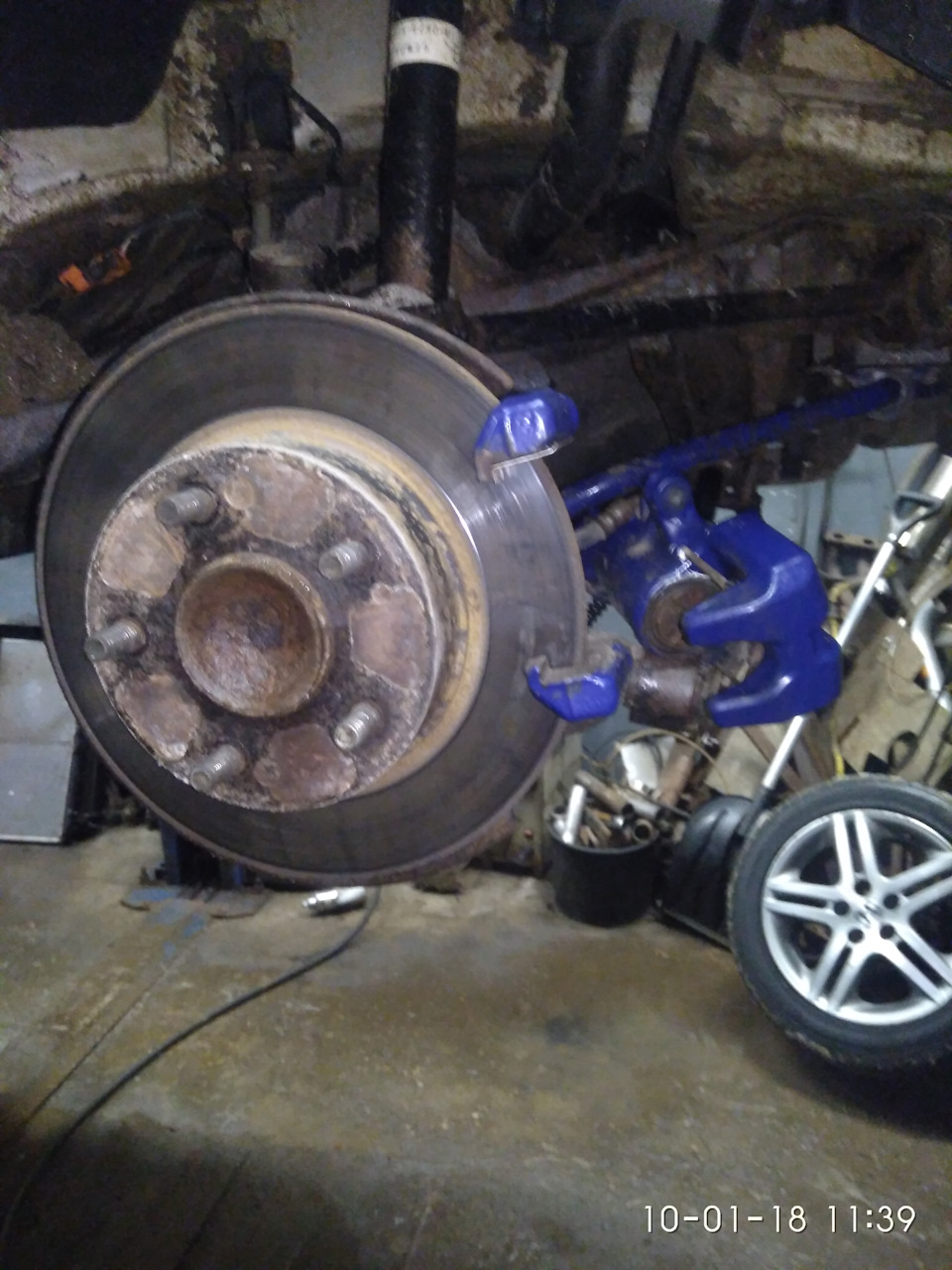 Замена задних колодок. 235к — Honda Accord (7G), 2 л, 2006 года ...