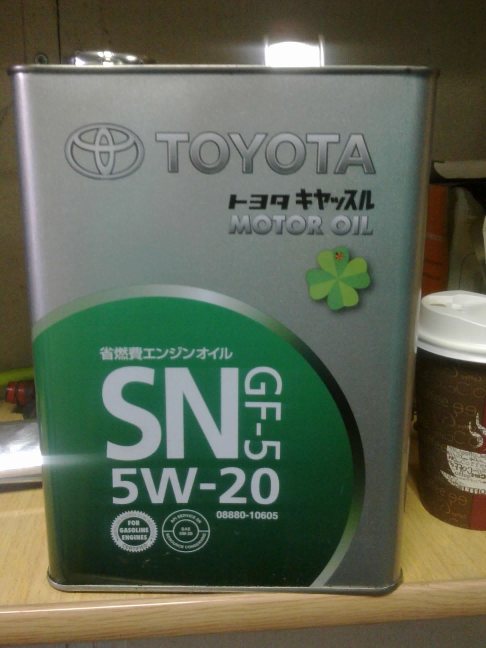 Какое масло подходит для тойоты. Toyota 5w20. Масло Тойота 5w20. Масло Toyota Wish 20 drive2. Моторное масло для Тойота Виш 2013 года.