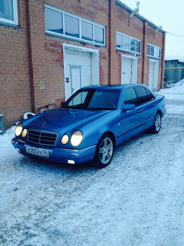 Оторвал пистолет на азс — Mercedes-Benz E-class (W210), 2 л, 1997 года ...