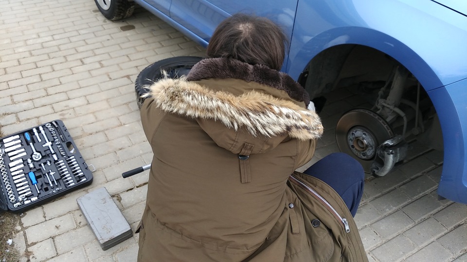 Колхозим брызговики или что делать если под рукой нет дрели? — Skoda ...