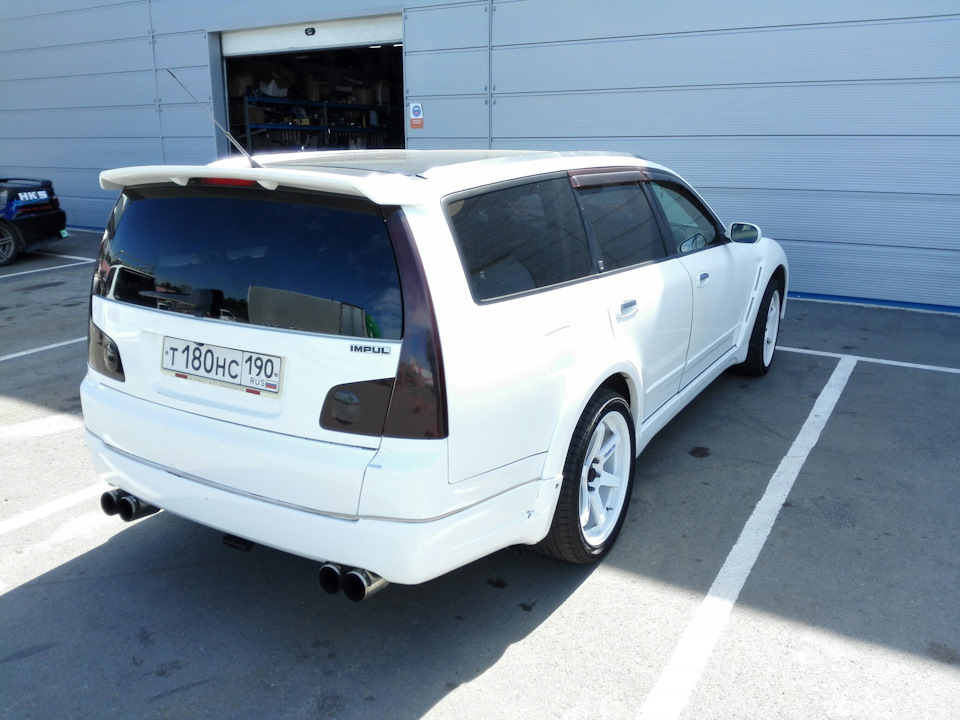 Nissan stagea фото