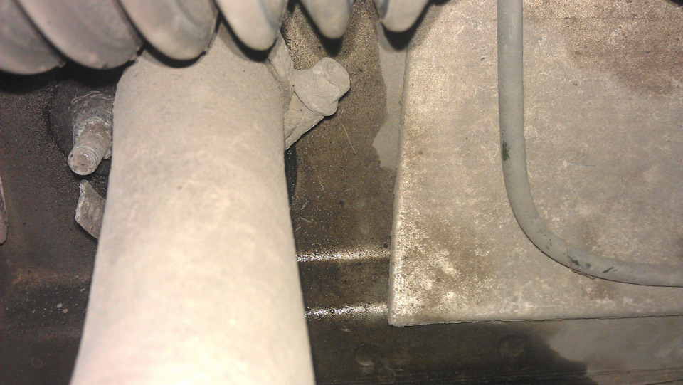 Заметка. Снятие хомутов патрубков радиатора отопителя. — Lada Калина ...