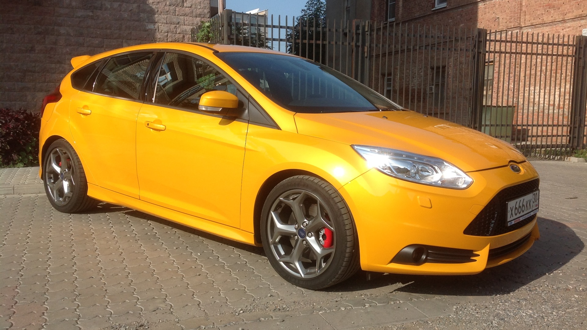 Форд фокус 3 st драйв 2. 3 st отзывы. 225 50 17 форд фокус. Фокус 3 st зеленый. Ford focus st 3 1.