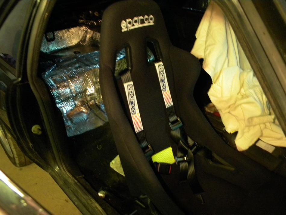Продаю Ковши Sparco + четырехточечные ремни Sparco — Ford Mustang (3G ...