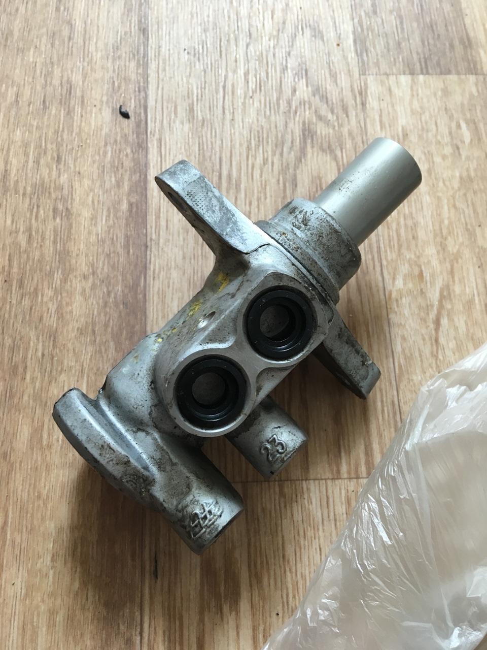 ГТЦ оригинал. Отсутствует провал половины педали тормоза — Ford Fiesta (Mk V)