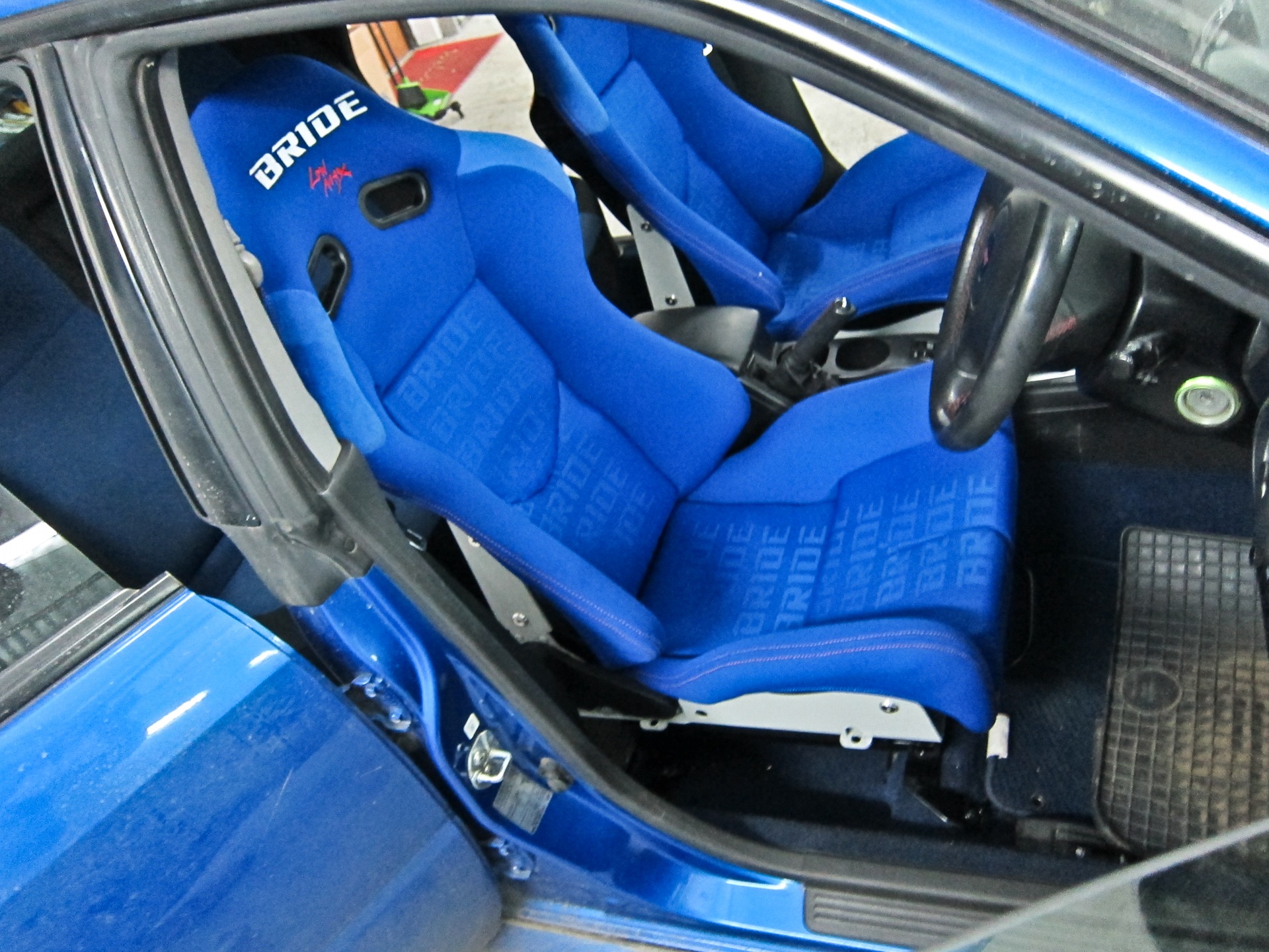 Купить сиденья субару. Сиденья Subaru Impreza WRX STI. Subaru WRX 2008 сиденья. Subaru WRX 1999 сиденья. Сиденье WRX STI 555.
