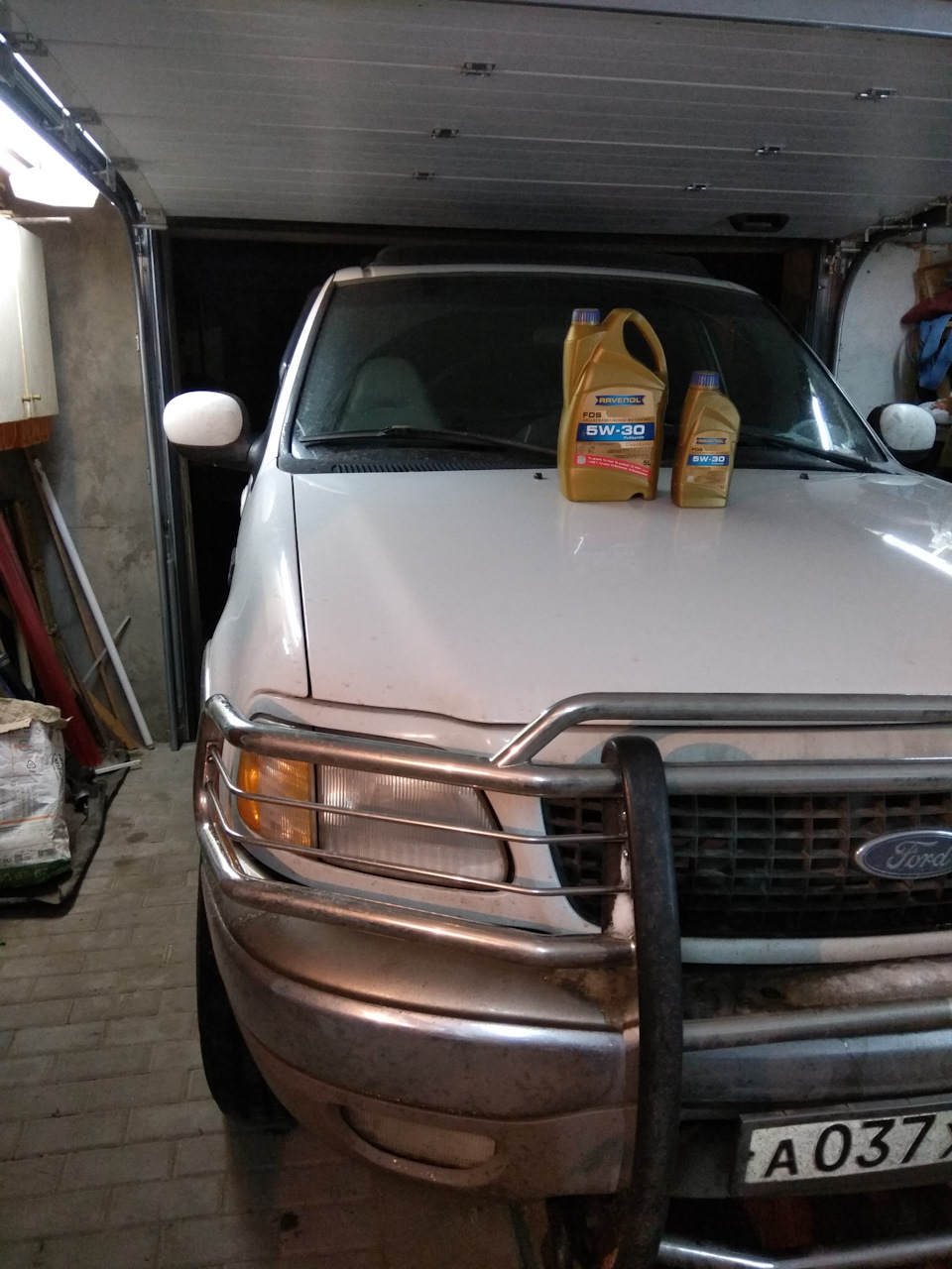 Влез — Ford Expedition (1G)