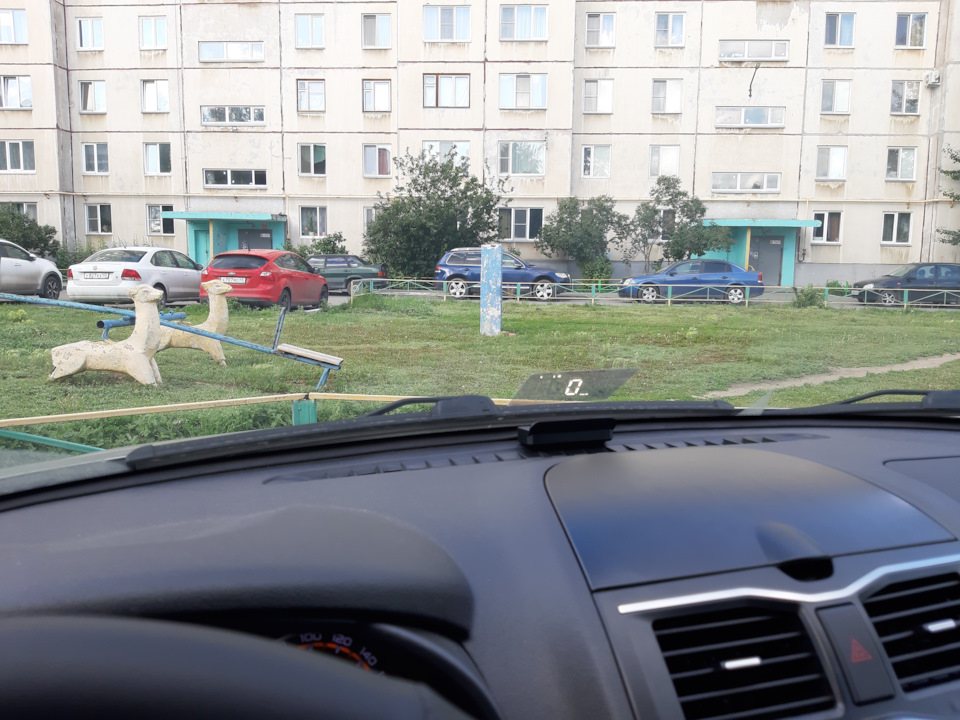 Вид с места водителя — Lada Гранта Лифтбек (2G)