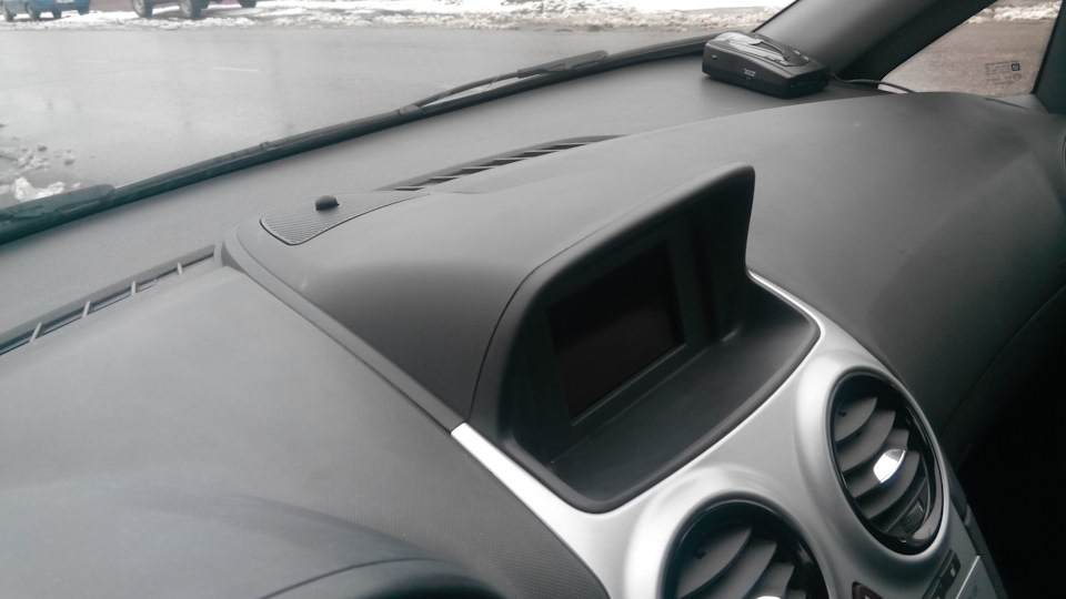 Убил отражение рамки в лобовом стекле. — Opel Corsa D