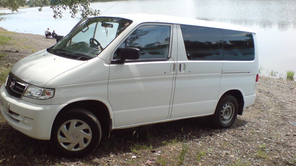 Mazda premacy 2000. Авто минивэн с пробегом. Недорогие минивэны. Ниссан тиида фото синий хэтчбек. Honda odyssey iii.