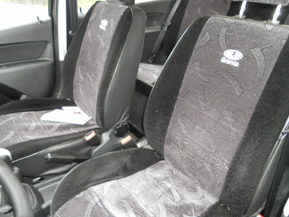 Коврики и чехлы — Lada Гранта (1G), 1,6 л, 2013 года | аксессуары | DRIVE2