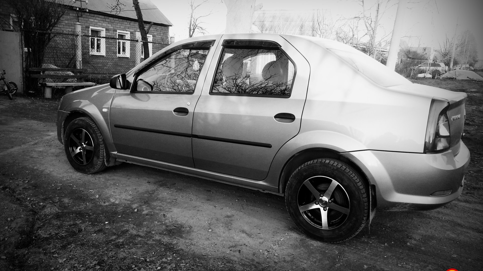 Renault Logan (1G) 1.6 бензиновый 2011 | на DRIVE2