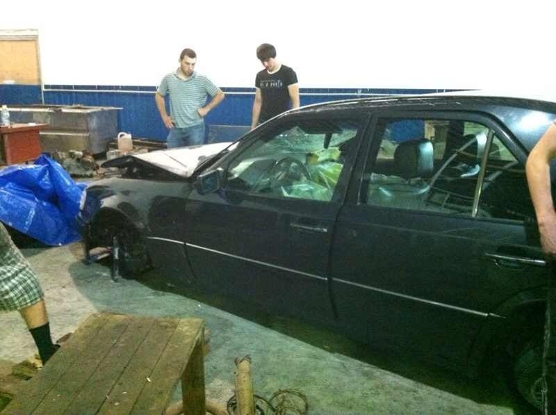 Фото в бортжурнале Mercedes-Benz E-Class (W124)