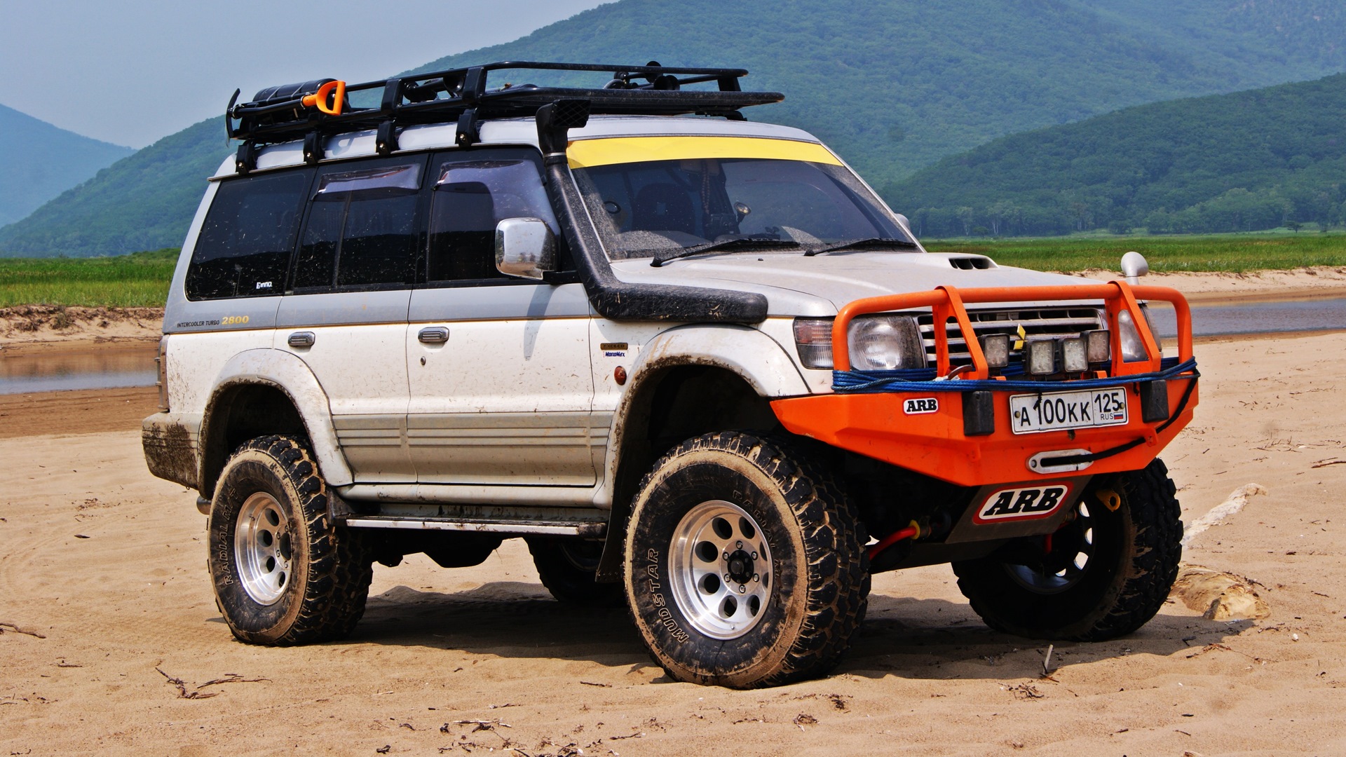Какой паджеро 2 лучший. Митсубиси Паджеро 2 офф роуд. Pajero 2 оффроад. Mitsubishi Pajero 1995 off Road. Pajero 2 Tuning Offroad