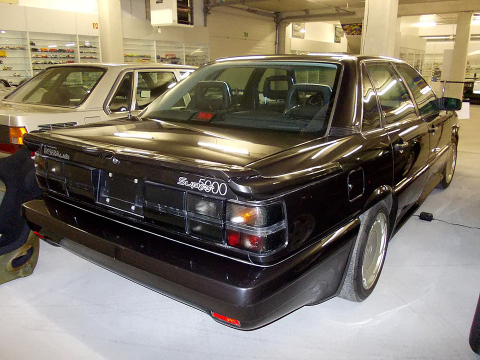 Фото в бортжурнале Audi 200 (C3)