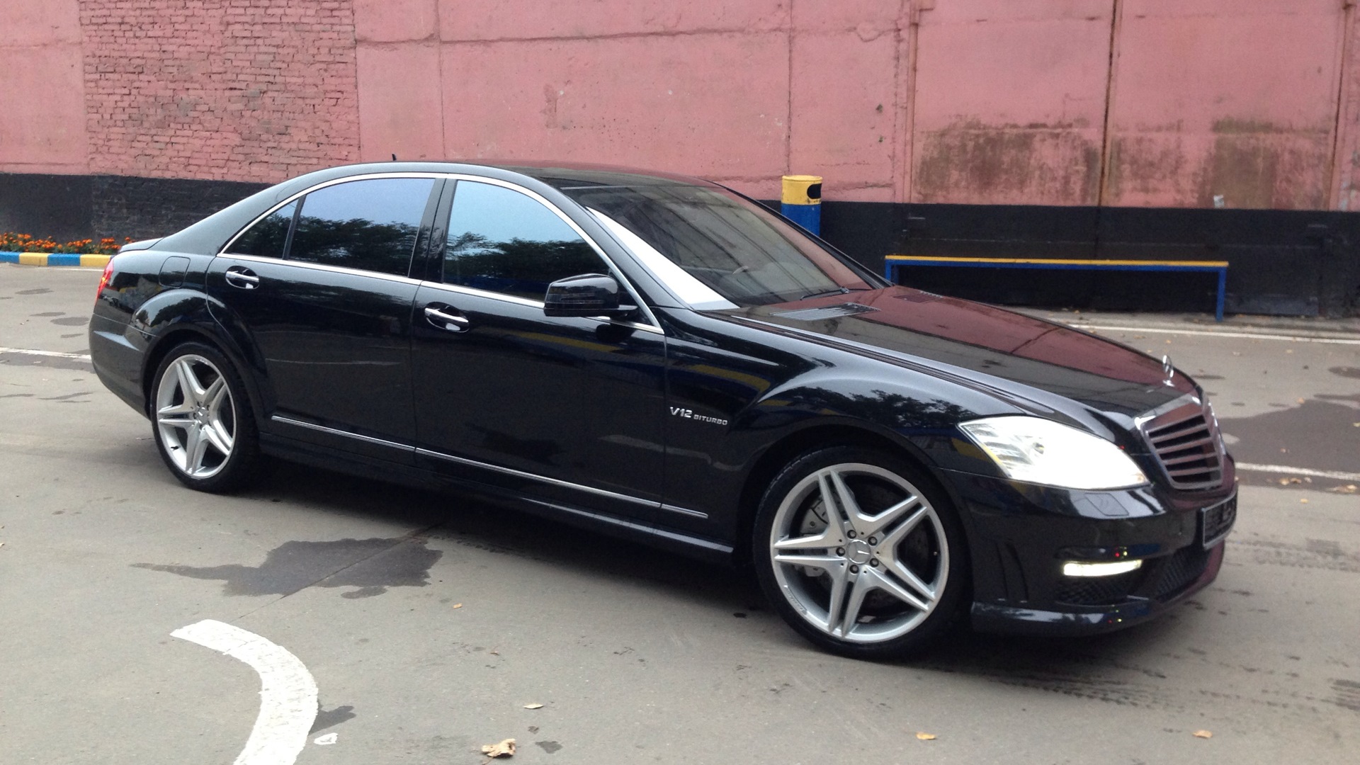 Купить мерседес w221. 221 Мерседес 6.3 AMG. Мерседес 221 АМГ. Mercedes 221 AMG 6.5. Mercedes w221 AMG.