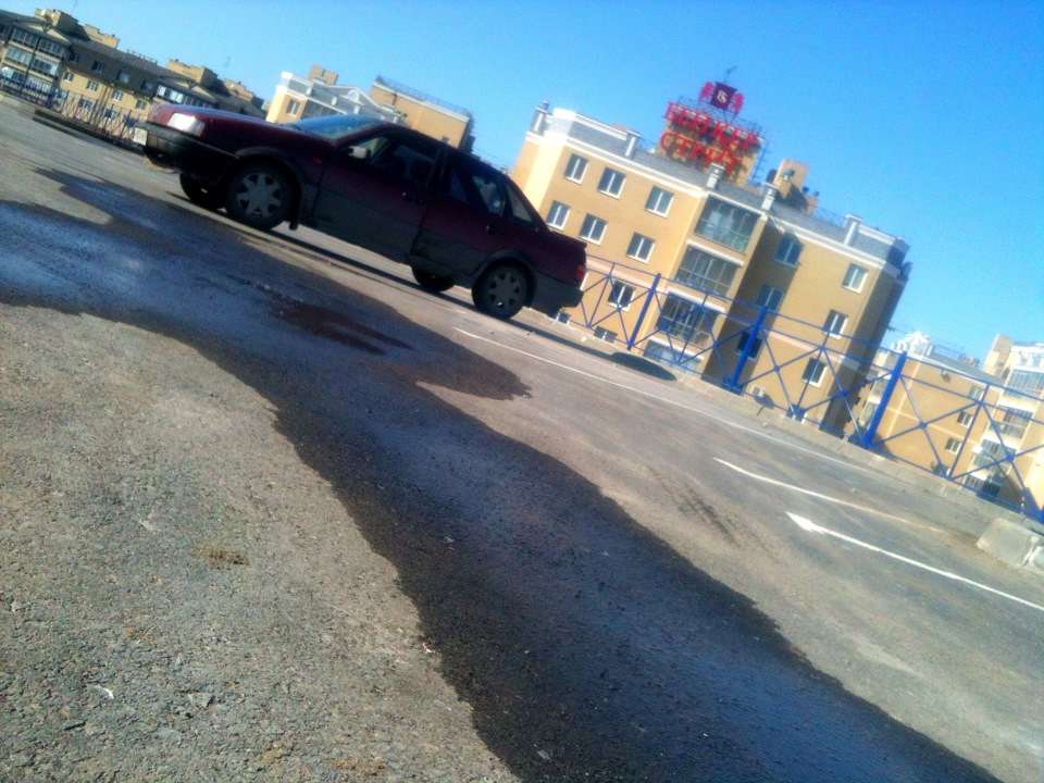 Расход тормозной жидкости 1 литр на 30 км это нормально? — Volkswagen ...