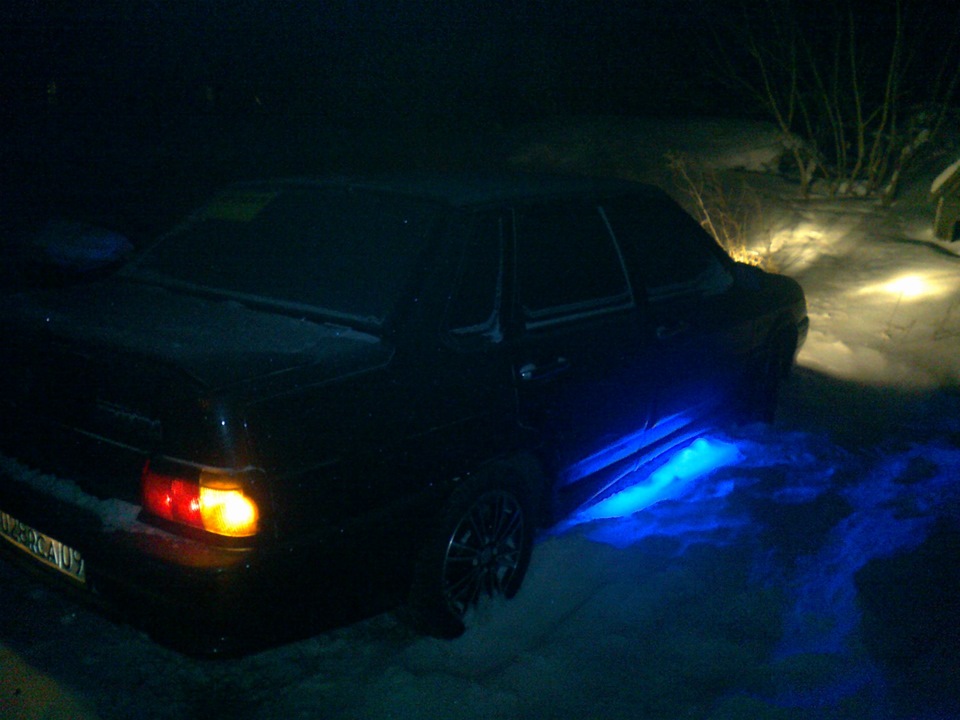 Неоновая подсветка днища Blue — Lada 2115, 1,5 л, 2005 года | стайлинг ...