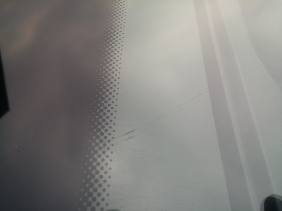 не долго думая сразу же отправился к мастеру по ремонту трещин и сколов. — Mercedes-Benz S-Class (W140)