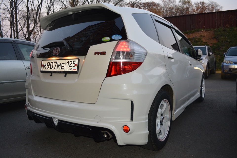 бампер mugen honda fit бампер mugen honda fit