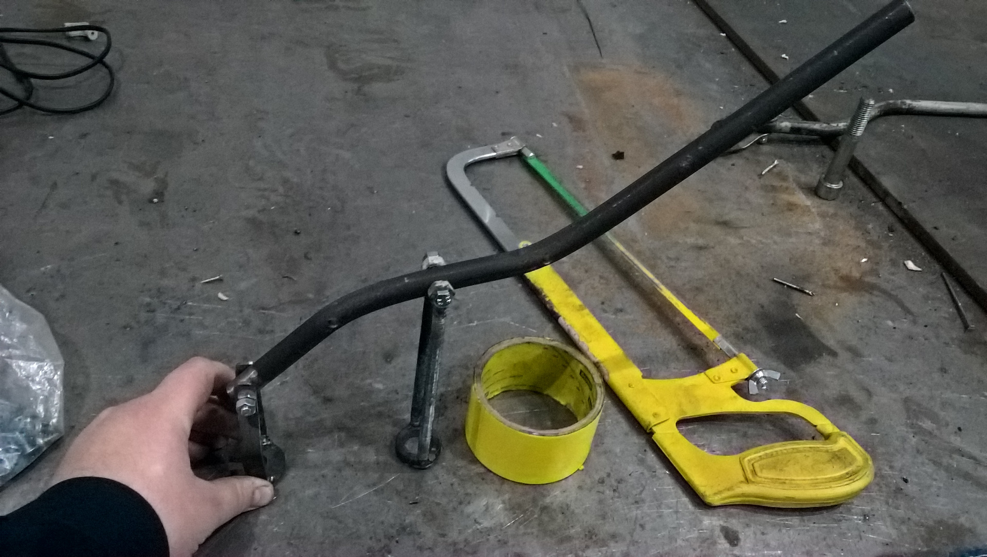 самодельный рычажный рассухариватель. — Volkswagen Polo Mk3, 1,9 л ...