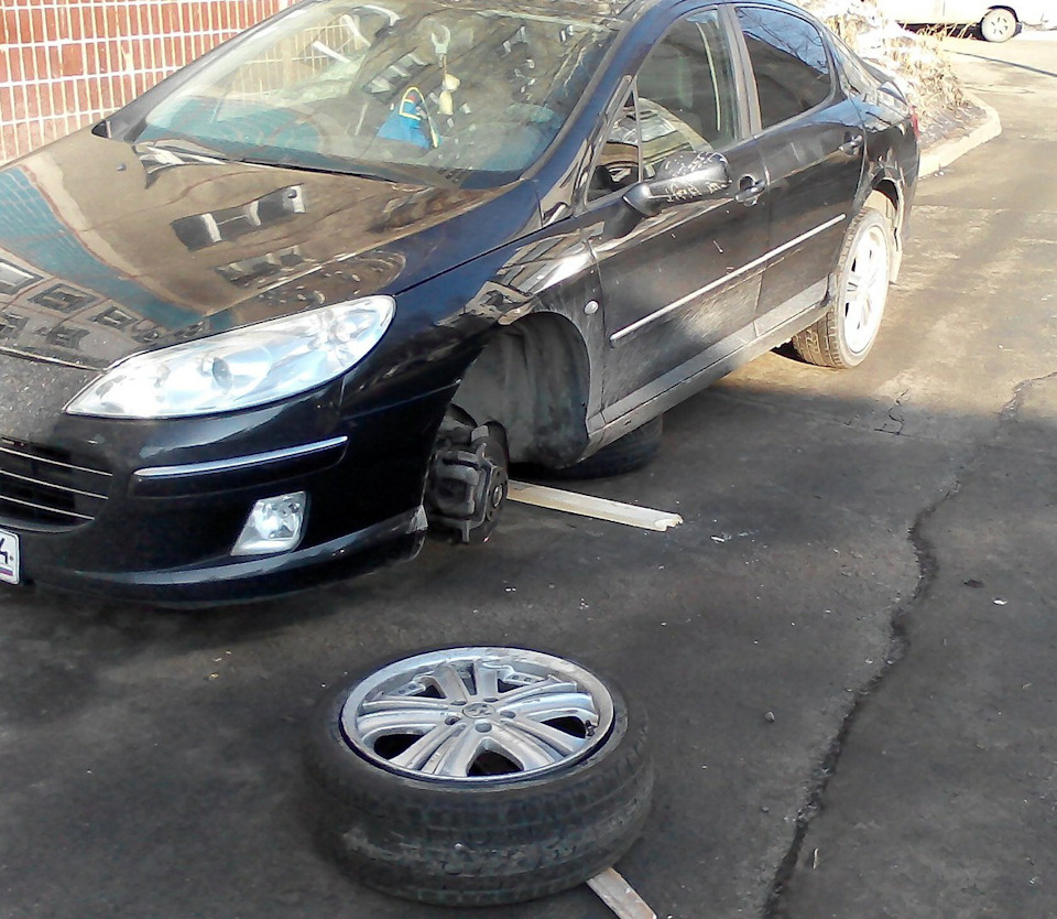Пробил колесо — Peugeot 407, 2 л, 2007 года | поломка | DRIVE2