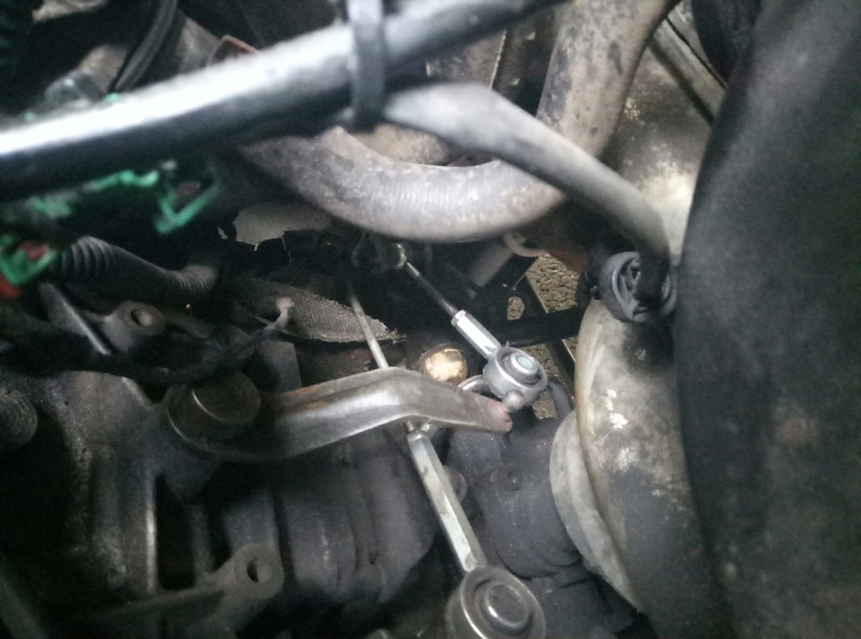 Перелом механизма выбора передач. — Peugeot 206 GTI, 2 л, 1999 года ...